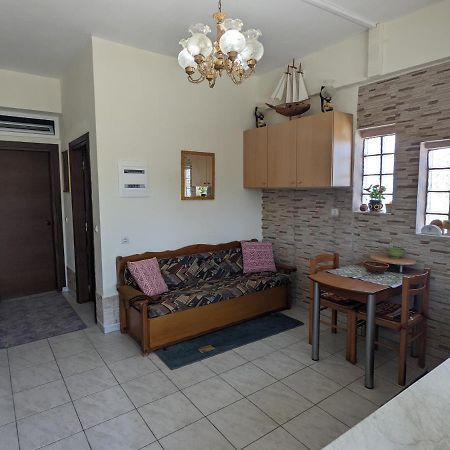 Modern 1-Bedroom With Bbq & Roof Garden Near Beach 斯塔罗斯 外观 照片