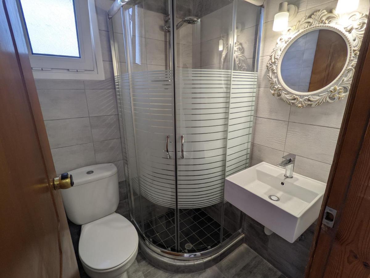 Modern 1-Bedroom With Bbq & Roof Garden Near Beach 斯塔罗斯 外观 照片