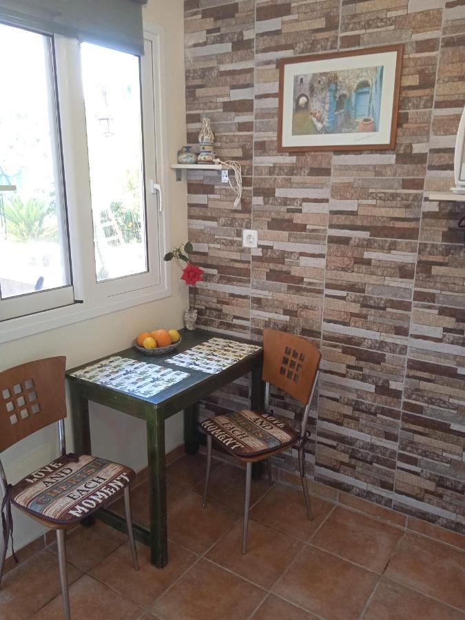 Modern 1-Bedroom With Bbq & Roof Garden Near Beach 斯塔罗斯 外观 照片
