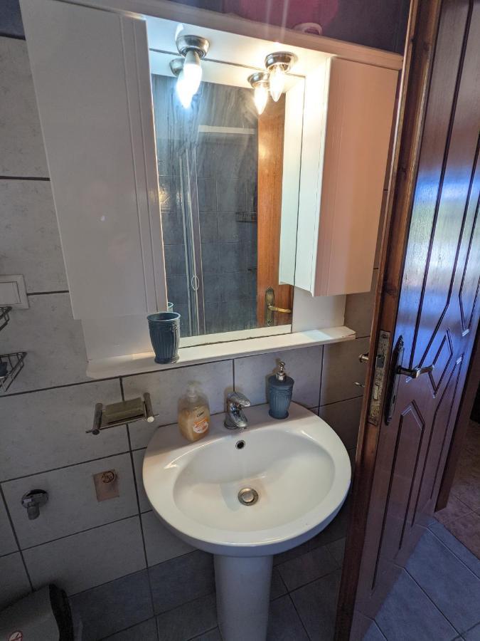 Modern 1-Bedroom With Bbq & Roof Garden Near Beach 斯塔罗斯 外观 照片